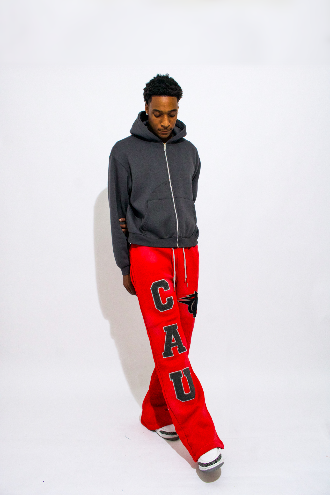 Red shop star sweatpants